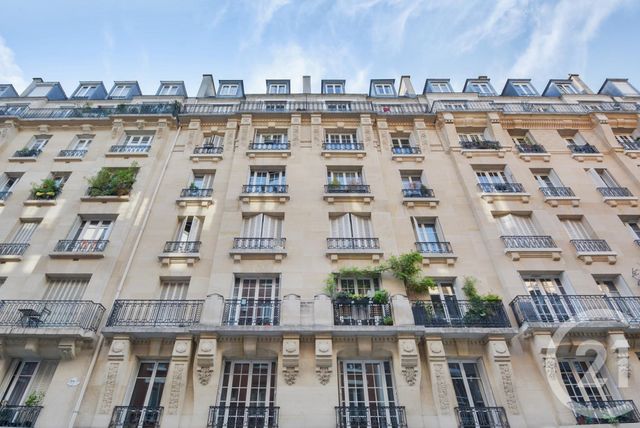  - PARIS - 